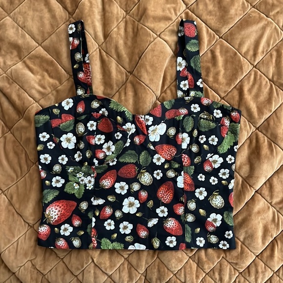 Rouje Tops - Rouje Strawberry Frannie Top size 36 🍓